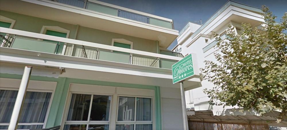 Hotel Dolores Римини Экстерьер фото
